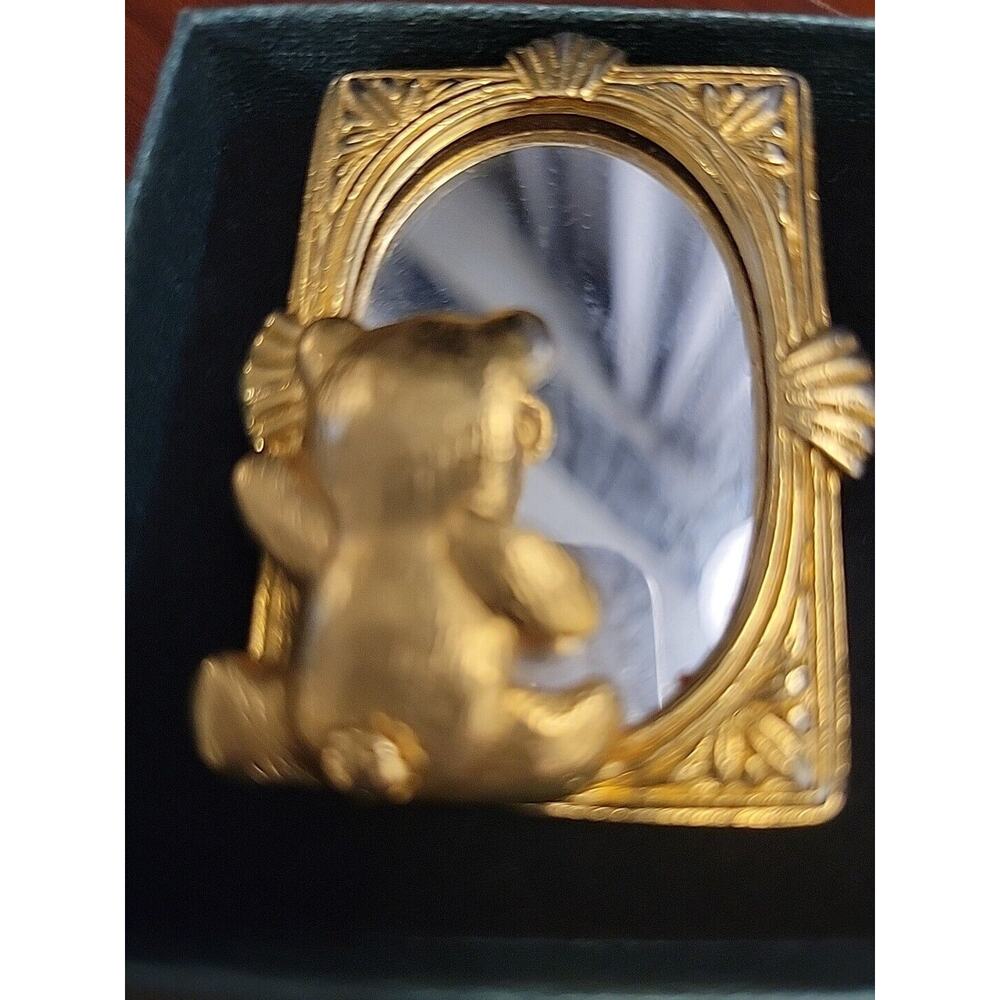 Vintage JJ Jonette Jewelry gold-tone pin brooch teddy bear looking into mirror